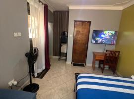 Lark suites -Bukoto, hótel í Kampala