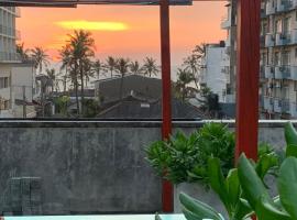 Colombo Beach Hostel,位于拉维尼亚山的酒店