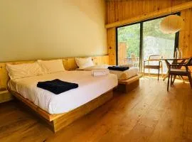 The Himalayan Phakding