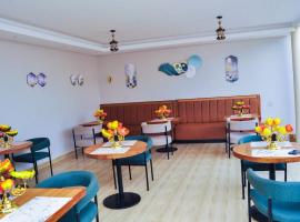 Shamo Inn And Lounge Mukono, hotel v destinaci Mukono