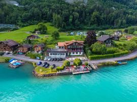 Boutique Hotel Bellevue B&B am Brienzersee Iseltwald Interlaken, hotel v mestu Iseltwald