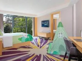 Lavande Hotel·Xishuangbanna Jinghong Songkran Square