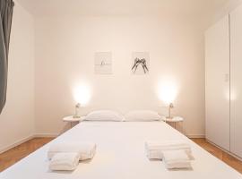 RRRapido Sant' Ambrogio Suites and Rooms - Via Olona, hotel v Miláně