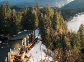 Basecamp Resorts Revelstoke, hotel v destinaci Revelstoke
