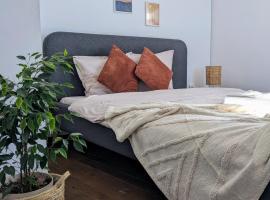 Honey I`m home Apartments, hotel in Veliko Tŭrnovo