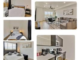 3 Min to DT - 2 Car Garage - Lux Townhome - King Bed, hotel v destinaci Salt Lake City