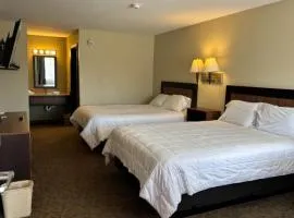 Twin Lakes Inn & RV Park