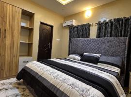 Radores Apartments, khách sạn ở Ayobo