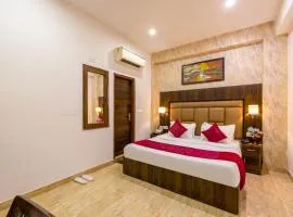 Hotel Kiyara R Opposite Aerocity Delhi Airport - With Free Airport Pickup