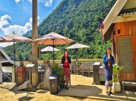 Dokchampa River View Villa, ξενοδοχείο σε Nongkhiaw