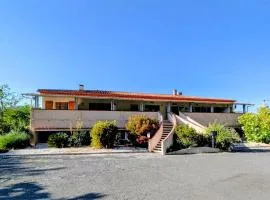 Hôtel Restaurant Mas Le Châtelet