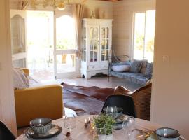 Chambres au Lodge Belair โรงแรมในเลอ ตอมปง