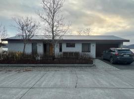 Sigtún 4, ξενοδοχείο σε Patreksfjordur