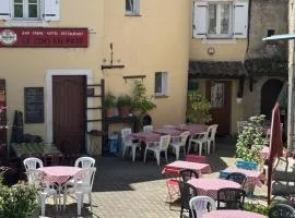 Le Coq en Pâte