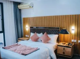 Rakka Hotel by Cocobean