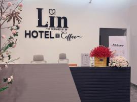 Lin Hotel and Coffee, хотел в Hòa Bình