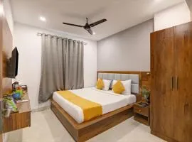 Hotel Travana Stay at Pitampura