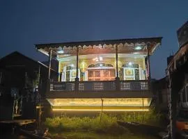Lalarukh Group of Houseboats