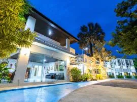 Phuket Leisure Time Hotel