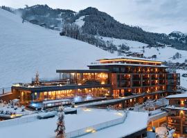 DAS EDELWEISS - Salzburg Mountain Resort, hotel en Grossarl