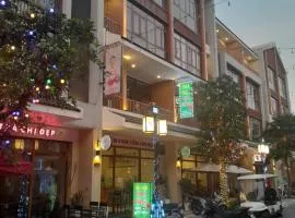 Nhà nghỉ hoa hồng