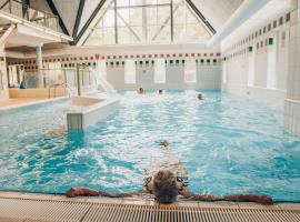 Stuifzand Wellness Bungalow | 8 personen、Hooghalenのホテル