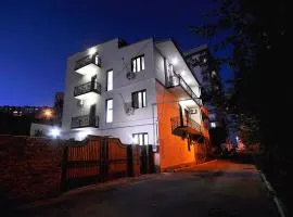 BERIKA HOUSE
