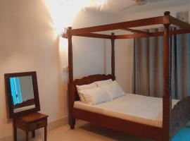 Elegant Double Big Room at Villa Paradise, hotel in Diani Beach