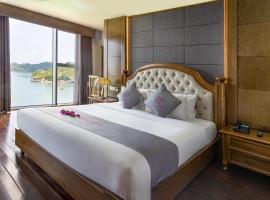 Paradise Elite Cat Ba - Managed by H&E Hospitality, ξενοδοχείο σε Cat Ba