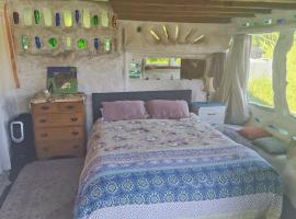 The MUD HOUSE, hotel v destinaci Raglan