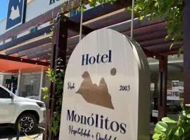 Hotel Monólitos