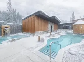 Everwild Canmore - Nordic Spa & Hotel