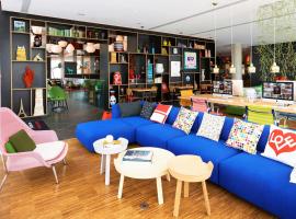 citizenM Paris La Défense, hotel in Nanterre