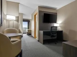 Super 8 by Wyndham Prince Albert