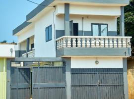 Appartement meublé AKAPEO, ξενοδοχείο στο Λομέ