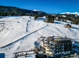 Boutique Hotel Bellevue Lermoos、レルモースのホテル