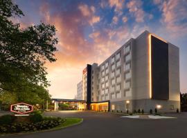 Hampton Inn & Suites By Hilton- Newark Airport Elizabeth, hotel em Newark