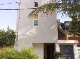 Rabbi Chambres, hotel v destinaci Mbour