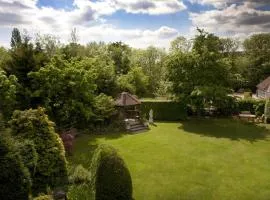 Little Silver Country Hotel