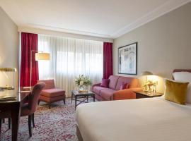 Warwick Champs-Elysées Paris，位于巴黎的酒店