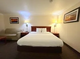 Sunflower Inn & Suites