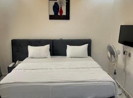 Living Spring Cool & Comfort Events and Suites, hotel in Ogba