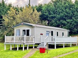 Isle of Wight Caravan, hotel in Shanklin