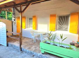 L'Orange Volcanique, hotel in Saint-Pierre