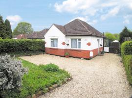 Oak Lodge, hotell i Longham