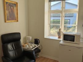 House on Vellingtoft in Kværs - apartment and deluxe rooms, hotel v destinaci Grasten