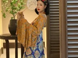 Xi'an MC City Courtyard Hotel - A st andalone hotel by the city wall - Close to the bell tower and yongning gate - Designed in song dynasty aesthetic style - It features private courtyard and garden rooms - Integrating the historical culture of Xi'an