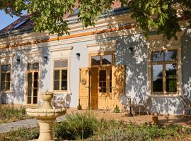 Icce Borbirtok - Wine, Dine & Rest、Monoszlóのホテル