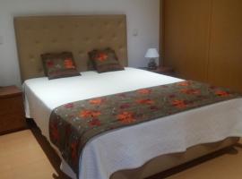 Casa De Campo Cantinho Da Serra, hotel in Cortelha