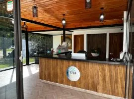 Hotel & Golf Isak Aeropuerto